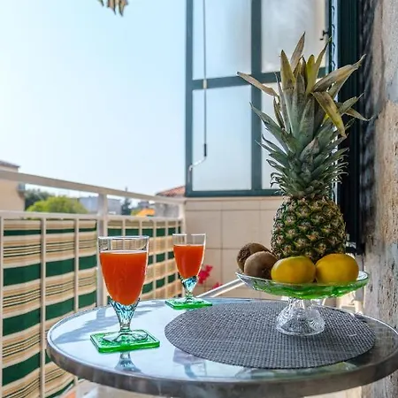 Апартаменти Bird Lamp Luxury Bacvice, *