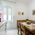 Apartament Bird Lamp Luxury Bacvice, *