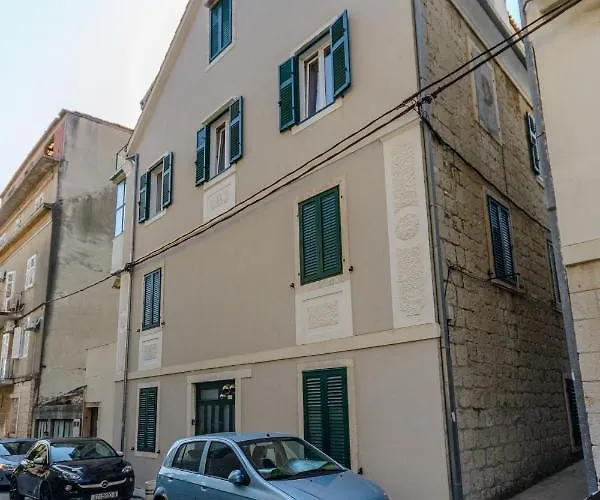 Bird Lamp Luxury Bacvice, 公寓 *