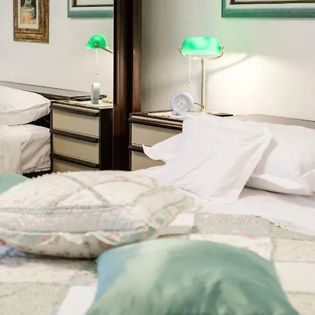 Bird Lamp Luxury Bacvice, ספליט